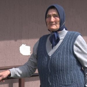 MAJKA NE NAPUŠTA, BORI SE DOK JE ŽIVA: Milica je heroina sa planine - starica čuva i pazi svoja dva bolesna sina