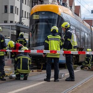 HOROR U BERLINU: Tramvaj iskočio iz šina, povređeno 20 ljudi! (VIDEO)