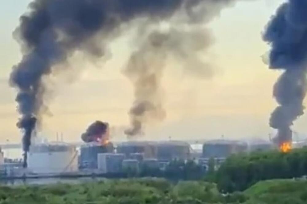 POGOĐENI RATNI BRODOVI RUSKE BALTIČKE FLOTE KOJI BRANE PUTINOV RODNI GRAD! Nezapamćeni napadi Ukrajine (VIDEO)