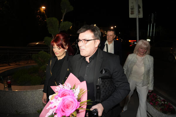 MIKICA PUCA OD SREĆE: Stiglo SEDMO UNUČE, ponosni deda sprema veliku proslavu, SLAVIĆE SE DO ZORE