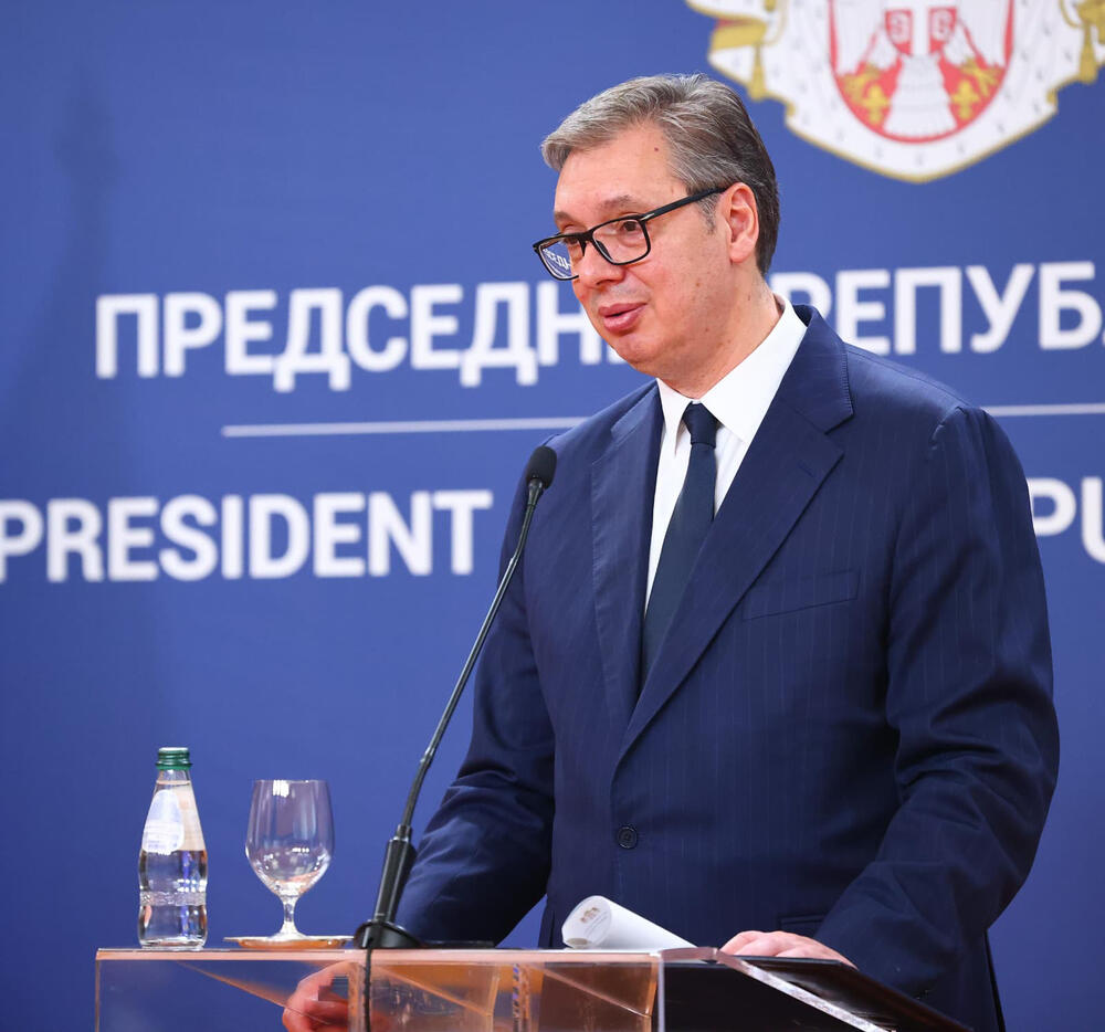 "UVAŽAVAM MOLBE DA IZBORI BUDU RAZDVOJENI" Vučić: Mogu da budu ili u oktobru ili u novembru