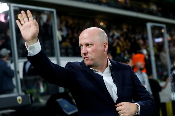 Marko Nikolić potpisuje novi ugovor sa AEK-om iz Atine!