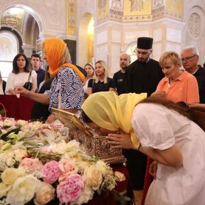 Pogledajte kako izgleda trenutak pred samo celivanje Pojasa Presvete Bogorodice: Čekaju satima, a onda SUZE!