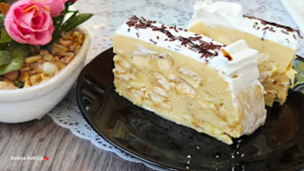 Brza karamel torta sa bananama i keksom koja se ne peče: Slatka čarolija spremna za 10 minuta