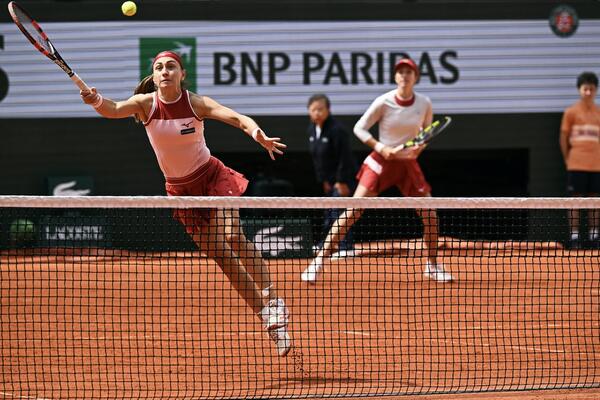 Aleksandra Krunić i Ana Danilina drugu godinu zaredom poražene u finalu Rolan Garosa (Video)