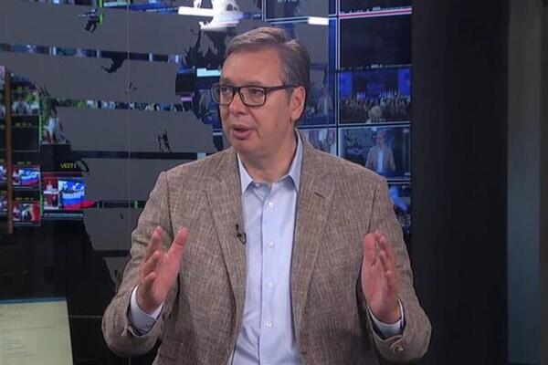 "SVETINJA NE MOŽE DA SE KUPI": Vučić demantovao da je Srbija platila dolazak Pojasa Bogorodice u Hram Svetog Save!