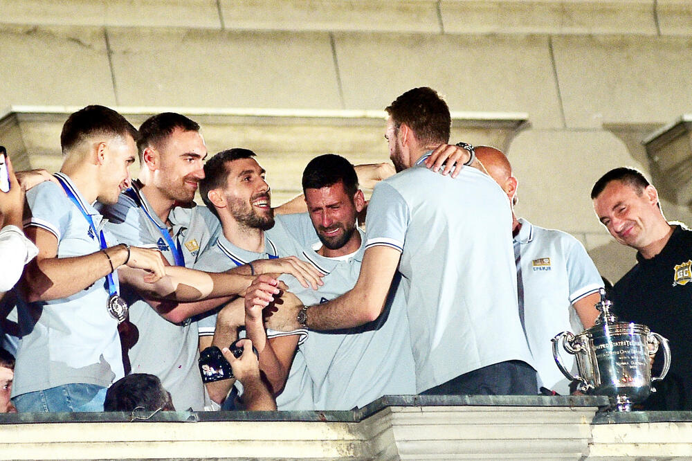 Đoković i Bogdanović gledaju Olimpijakos i Panatinaikos (Video)