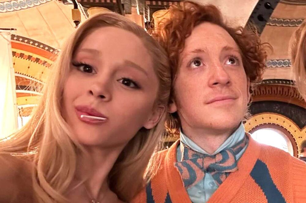 Arijana Grande, Itan Slejter