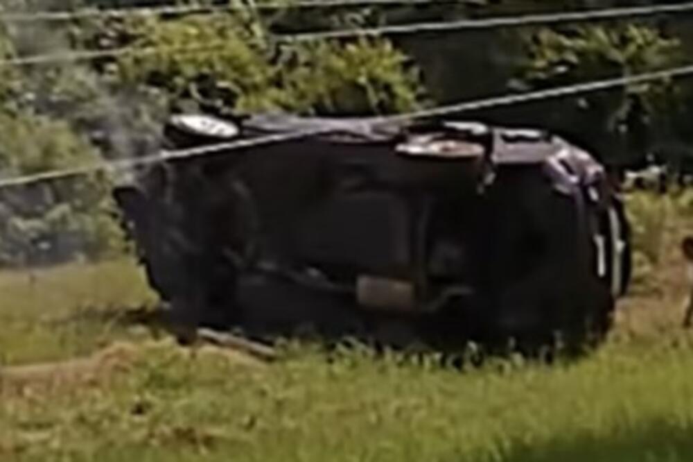 ČETVOROMESEČNA BEBA ISPALA IZ KOLA TOKOM POTERE! Vozilo se prevrnulo više puta, policija zatekla šok prizor (VIDEO)
