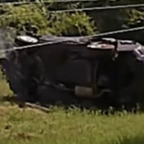 ČETVOROMESEČNA BEBA ISPALA IZ KOLA TOKOM POTERE! Vozilo se prevrnulo više puta, policija zatekla šok prizor (VIDEO)