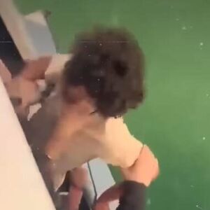ALEKSANDRA TUKLI I PONIŽAVALI, on skočio sa broda da spase živu glavu, PA SE UTOPIO! Isplivao snimak HORORA (VIDEO)