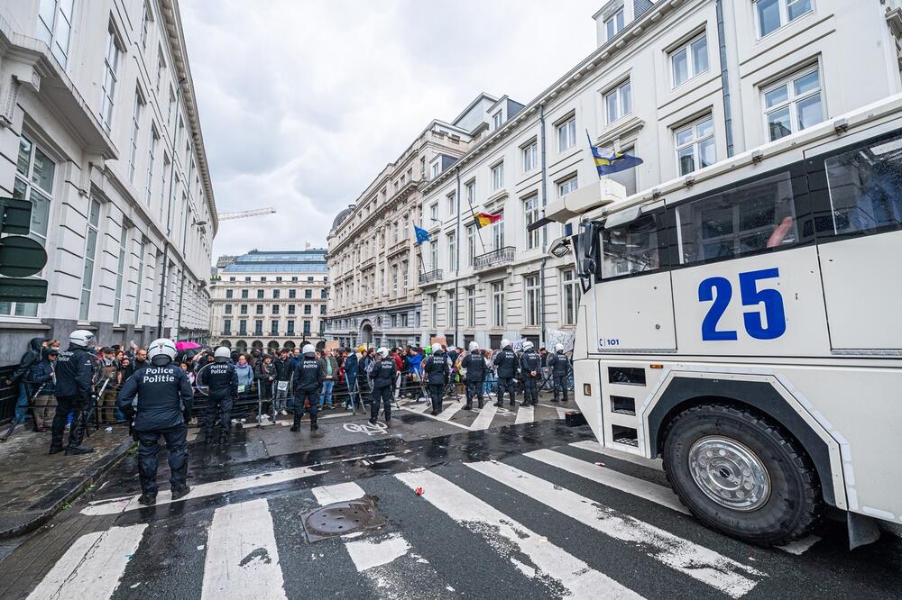 JOŠ JEDNA EGZEKUCIJA U BARSELONI! Balkanac upucan u GLAVU ispred zgrade policije, druga pucnjava za nekoliko sati
