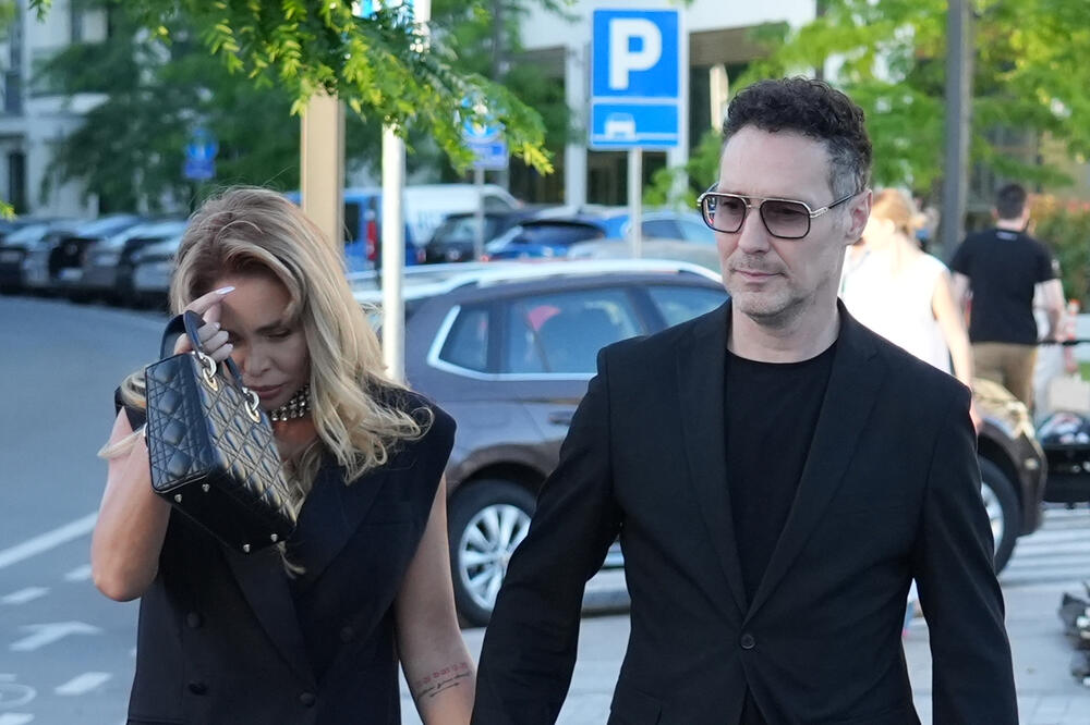 OSTAVILA GA I DRUGOME RODILA DETE: Upoznali se kad joj je bilo 18, otkrio sve o ženi koja mu je obeležila život