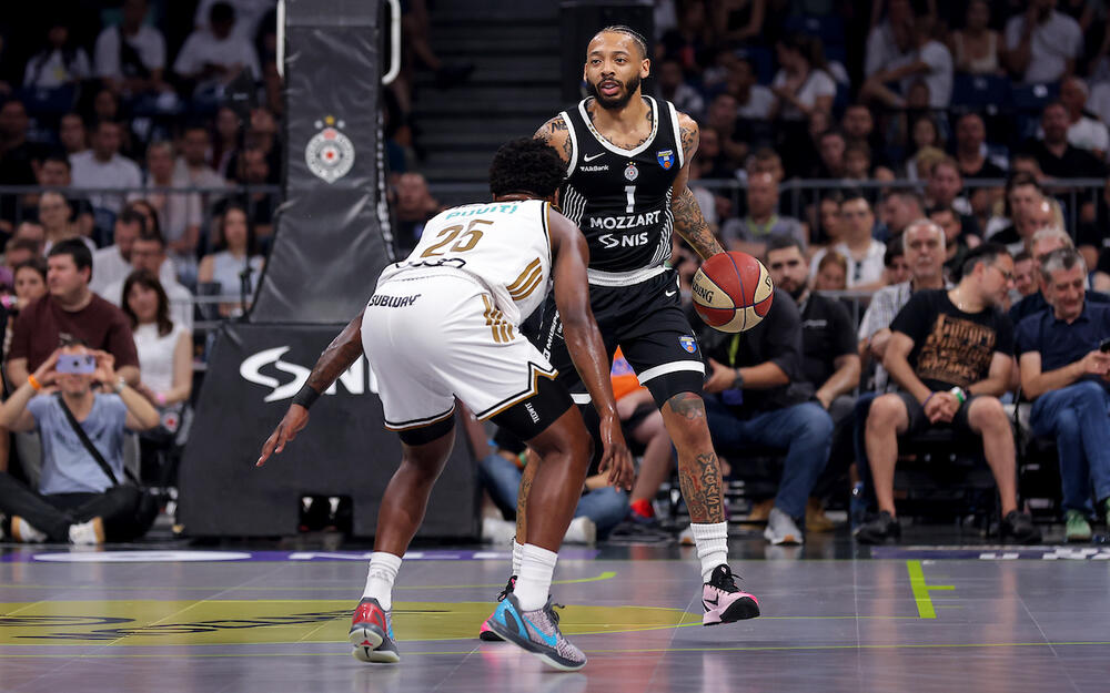 PARTIZAN NE DA TITULU! Dubai pao u crno-beloj Beogradskoj ar