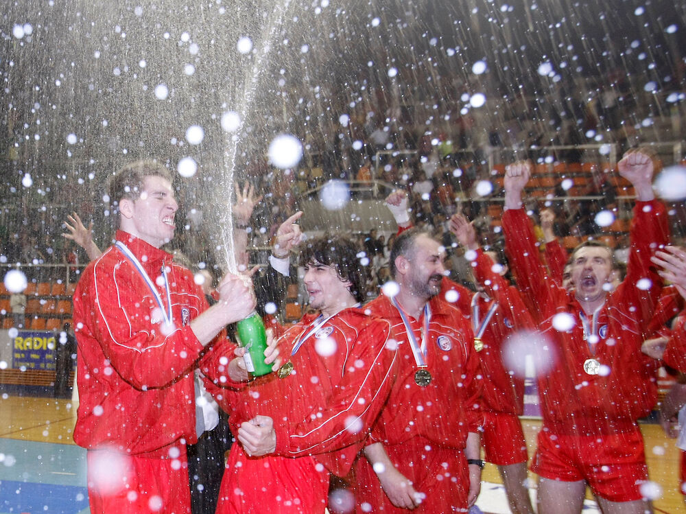 Šampionsko slavlje uz šampanjac: Tomislav Dokić