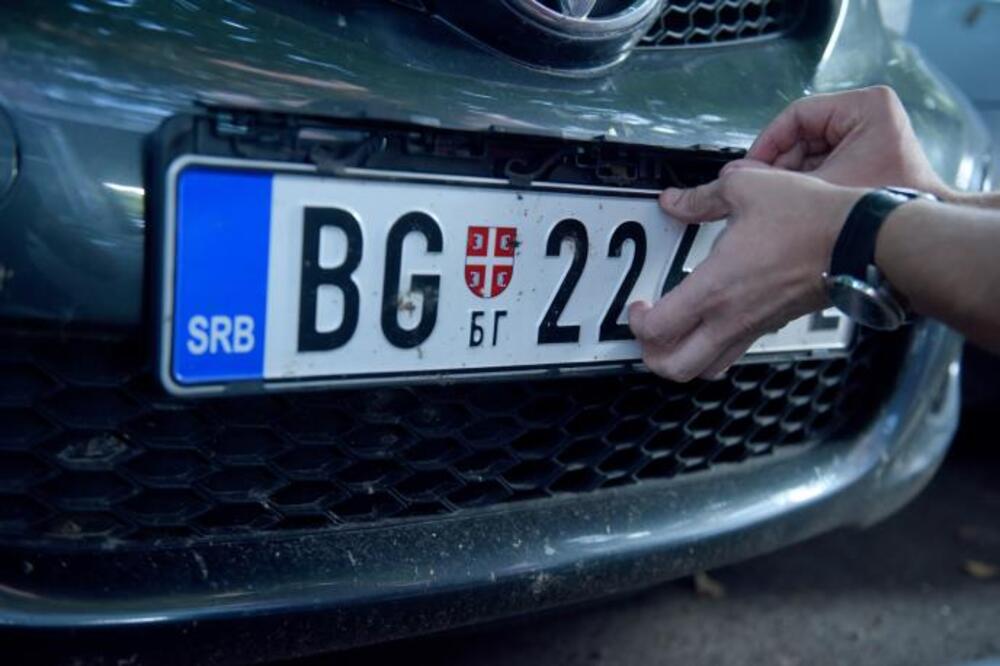 Srbi zbog prekršaja u Grčkoj ne mogu da se vrate kući: Ostali bez tablica i dozvole na letovanju!