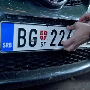 Srbi zbog prekršaja u Grčkoj ne mogu da se vrate kući: Ostali bez tablica i dozvole na letovanju!