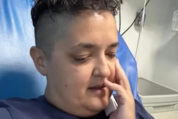 MARIJA ŠERIFOVIĆ ZAVRŠILA U BOLNICI: Uvezli je u invalidskim kolicima, ODMAH SE OGLASILA - "Izgleda da su mi..."