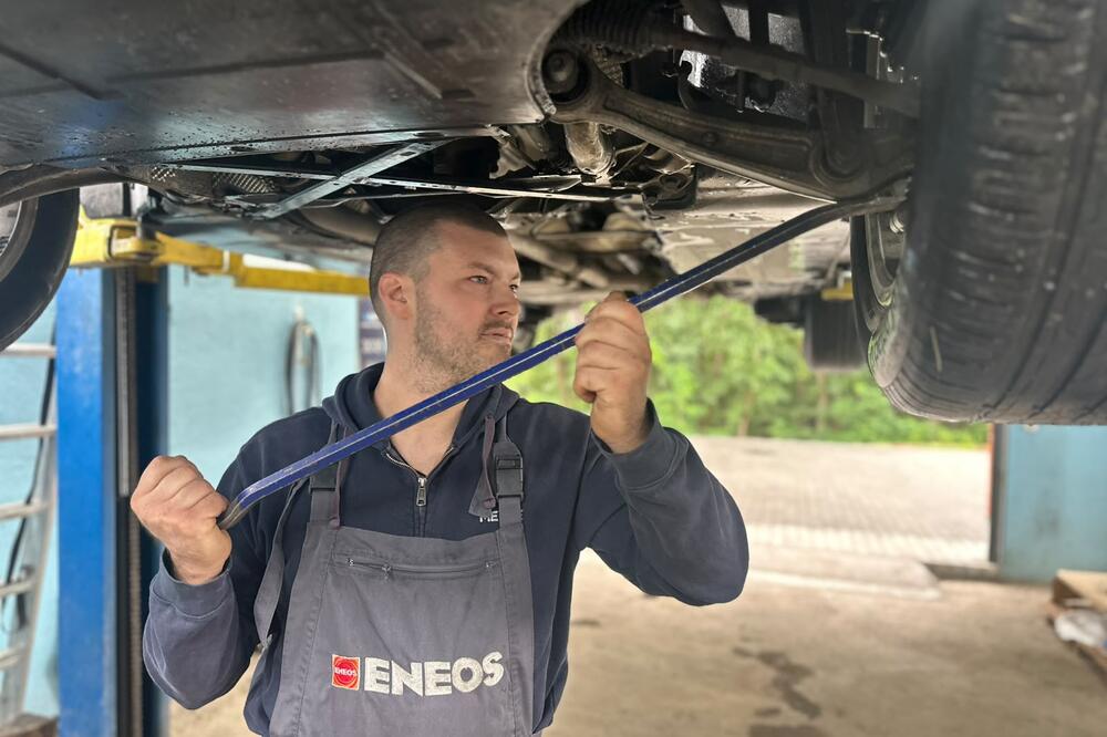 Ovih 7 mirisa u kolima su znak za "hitnu pomoć", ako ih ignorišete popravka će vas koštati preko 500 evra!
