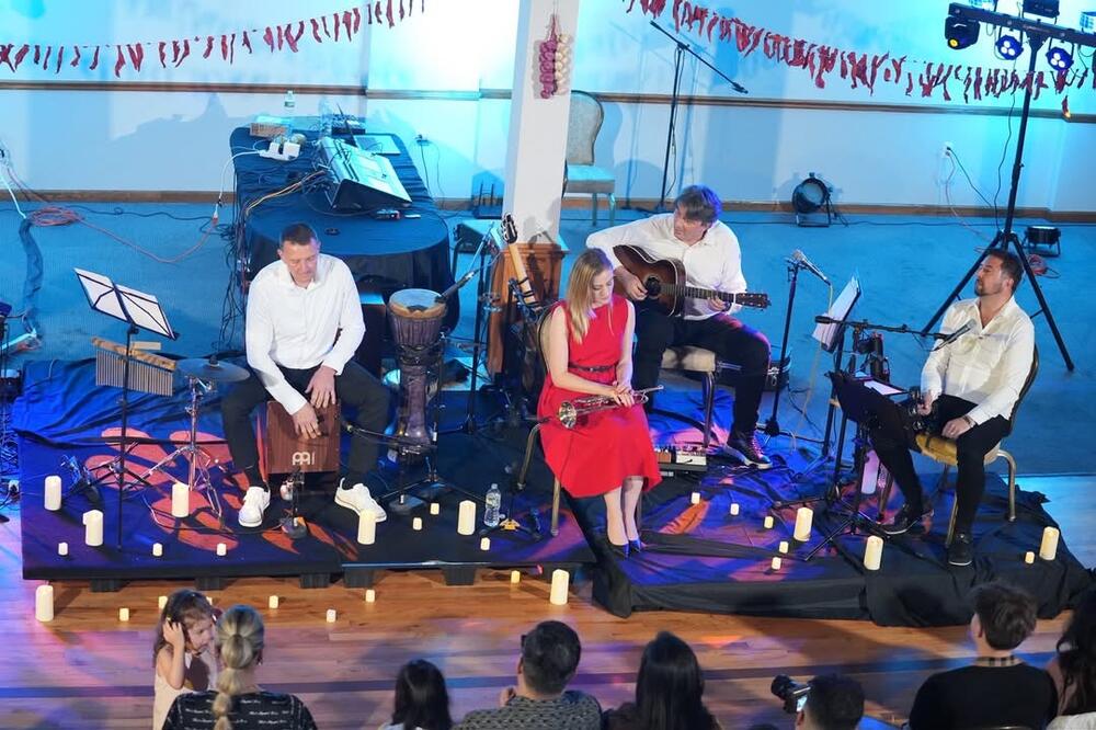 Orkestar Danijela predstavio Srbiju u Beču, dok Danijela Veselinović osvaja svetsku scenu
