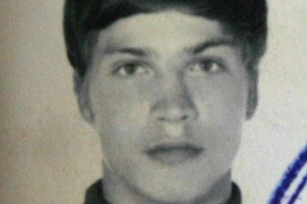 "SKUVAO SAM GA, BILO JE MASNO, ALI SAM IPAK UŽIVAO" Aleksandru je srce bilo slomljeno, pa je REŠIO DA POJEDE TUĐE!