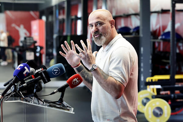 Dejan Stanković najavio bombu u letnjem prelaznom roku! "Kad uvedem Zvezdu u Ligu šampiona, mogu da..." (Foto)