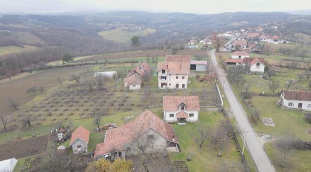 Selo s najkraćim imenom u Srbiji krije neverovatnu priču: Na padinama je planine Suvobor, lepotom ostavlja bez daha