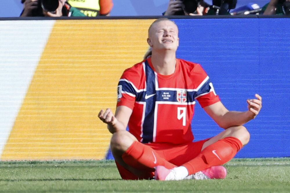 "MOJ PRVI GOL JE LEP, DRUGI JOŠ LEPŠI, FANTASTIČNO JE"! Holand nahvalio sebe posle pobede Norveške