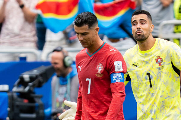 Portugal zaboravio da igra fudbal, Ronaldo u kanalu: DR Kongo osvojila istorijski bod!