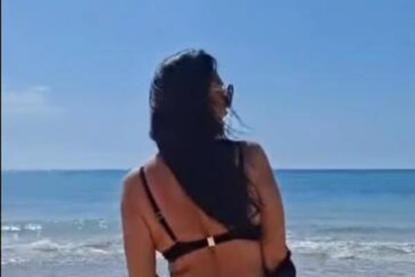 FOLKERKA SE RASPIŠTOLJILA NA PLAŽI, PA KRENULA DA IZAZIVA MUŠKI POL! Zbog Nelinog snimka GORI SVE - SKLONITE ŽENE