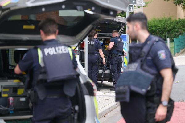 Beba umrla u kolima! Majka je zaboravila, pa našla tek satima kasnije - neviđeni horor u Nemačkoj