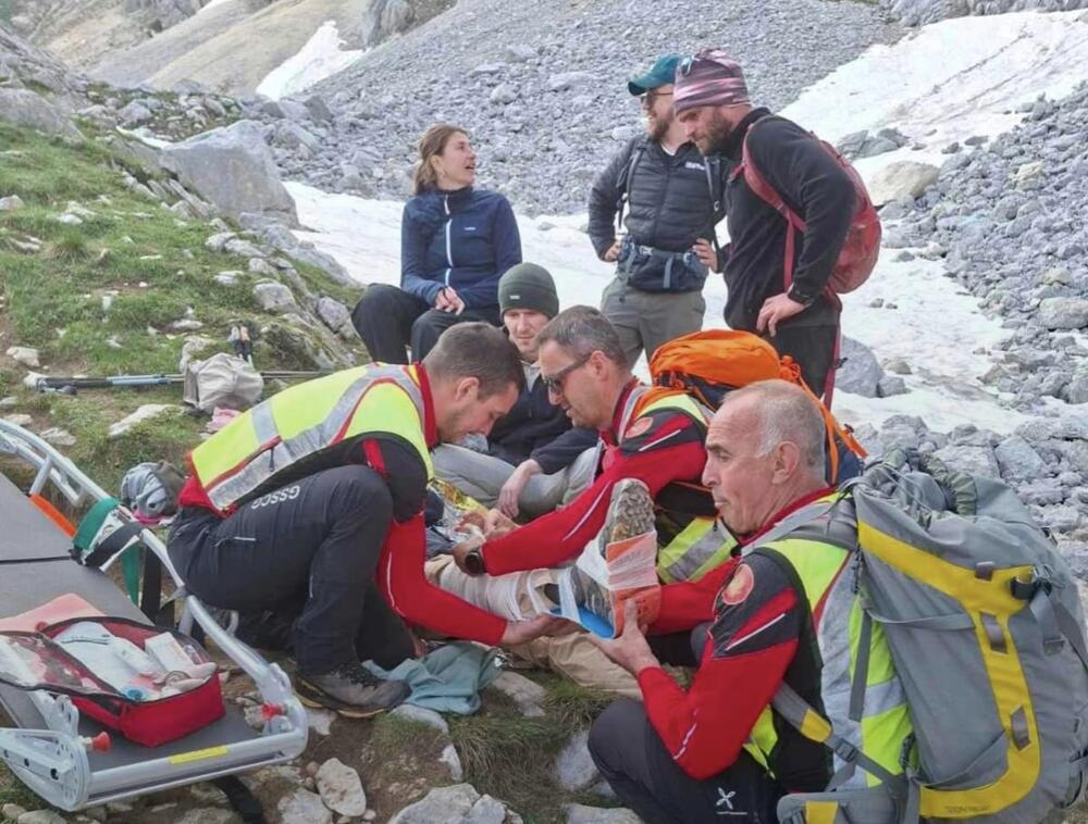 Belgijanac se povredio na Durmitoru tokom planinarenja: Usledila neverovatna akcija spasavanja helikopterom!