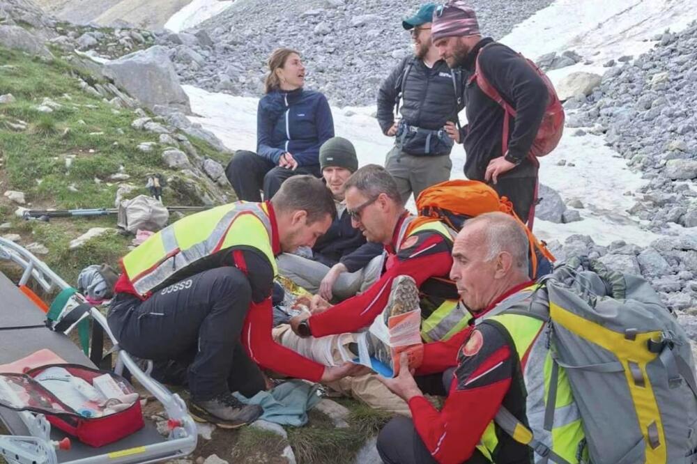 Belgijanac se povredio na Durmitoru tokom planinarenja: Usledila neverovatna akcija spasavanja helikopterom!