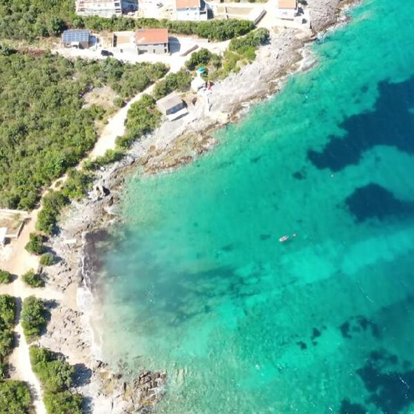 Crnogorci se mole da turisti ne otkriju ovu plažu! Ljubomorno je čuvaju samo za sebe, kad je vidite... (VIDEO)