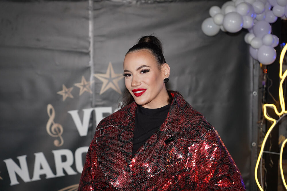 "KOMENTARIŠU MOJE MAJČINSTVO" Kristina iznela detalje drame! "IZVREĐAO ME JE ČOVEK SA KOJIM IMAM DVOJE DECE"