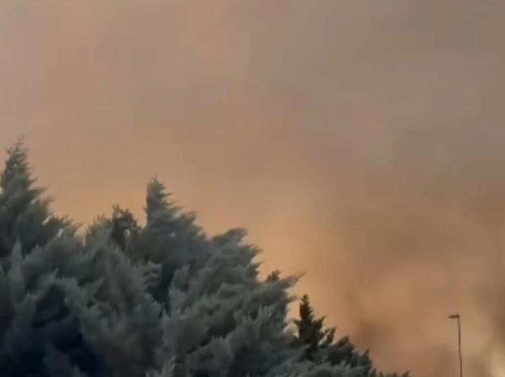 Stravičan požar buknuo na deponiji, otrovan dim guta grad! Izdata stroga pravila za sve ljude u Mostaru (VIDEO)