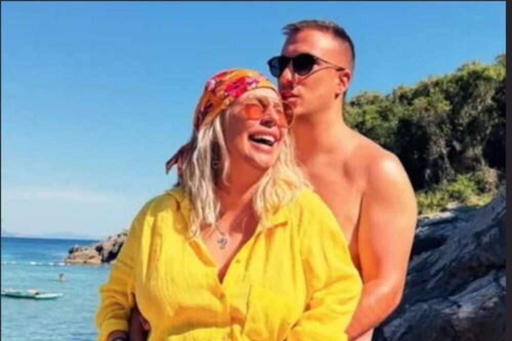 SAMO ŠTO SE NIJE PORODILA! Voditeljku Pinka suprug STEGAO OKO STRUKA, a MIŠIĆI malo fali da PUKNU!