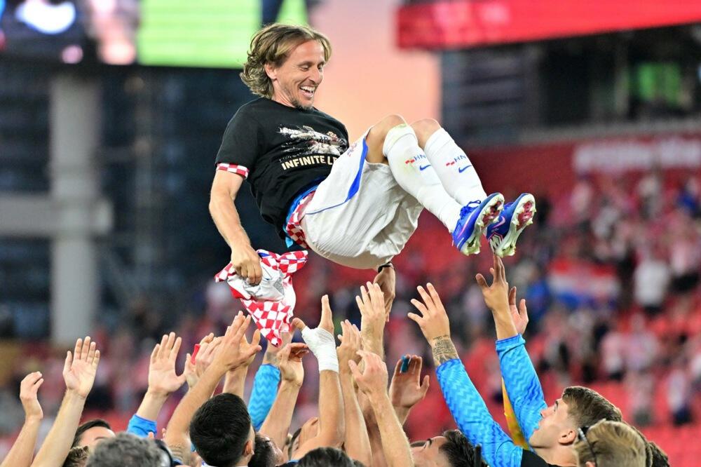 HRVATSKA NEKAKO PREŽIVELA PANAMU! Luka Modrić će 200. utakmicu pamtiti samo po pobedi - igra kritična