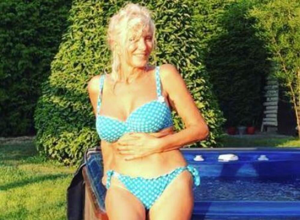 ZANEMEĆETE KAD VIDITE DA JE MEĐU PRVIMA UGRADILA SILIKONE: Posle porođaja joj se nije svidelo šta vidi pa poletela
