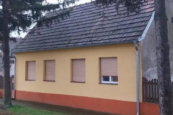 Lepa kuća se prodaje u ovom selu za 25.000 evra: Ima 85 kvadrata i 18 ari placa - okružena poljima i rekom