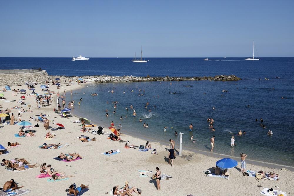 SVAĐA NA PLAŽI DOVELA DO BRUTALNOG UBISTVA! Ostaćete bez teksta kad čujete RAZLOG, sve se odigralo pred KUPAČIMA