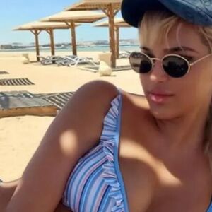 SRBI LUDE ZA MLAĐOM VERZIJOM PAMELE ANDERSON! Čista je DESETKA u 2 stvari - a mama joj PRESLIKANA ONA