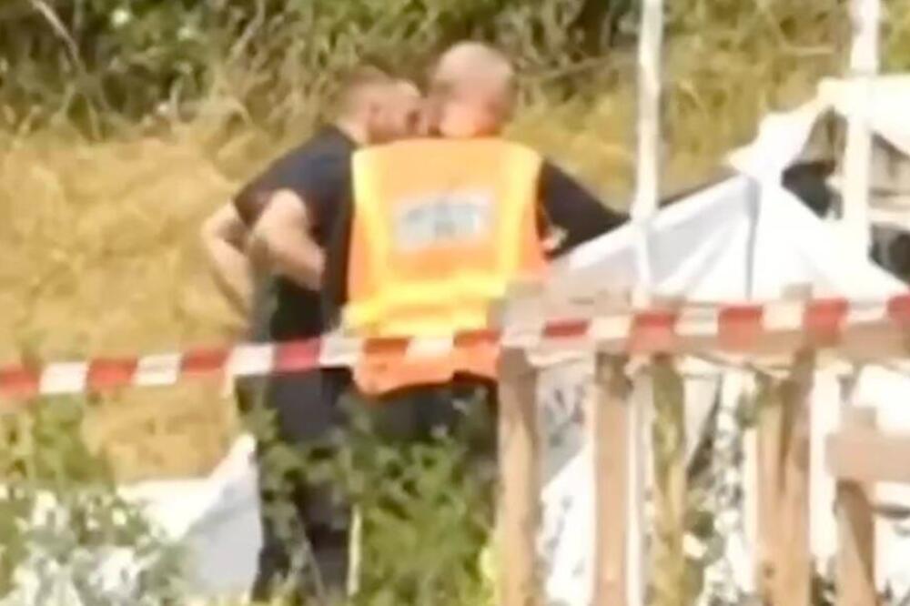 Strašan prizor sa mesta pada aviona u Francuskoj: Poginulo 11 ljudi, letelica se srušila ubrzo nakon poletanja