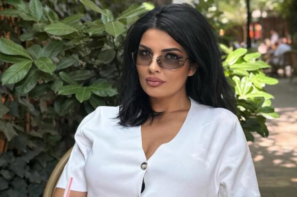 JASNO JE ŠTO CEO GRAD BRUJI O NJOJ: Milena BACILA ŽIŠKU VRUĆOM FOTKOM u bezobrazno kratkom šortsu, alal joj vera