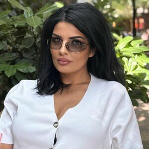 JASNO JE ŠTO CEO GRAD BRUJI O NJOJ: Milena BACILA ŽIŠKU VRUĆOM FOTKOM u bezobrazno kratkom šortsu, alal joj vera