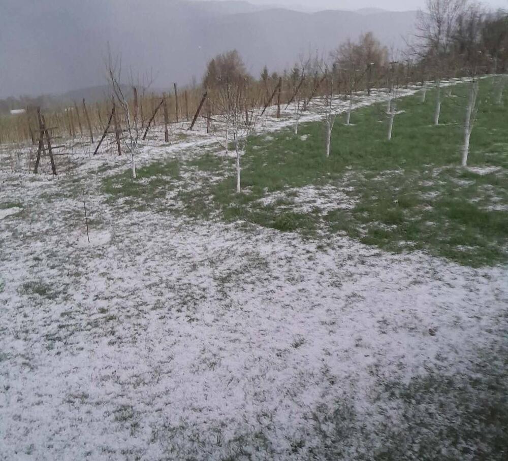 Grad je razbio ovaj deo Srbije: Sve se zabelelo, ljudi ne veruju svojim očima (FOTO)