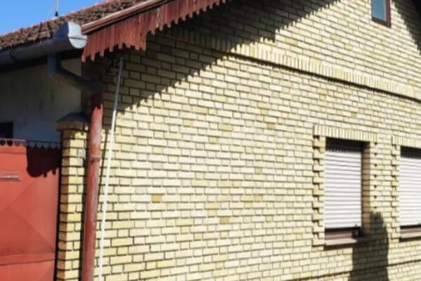 Kuća od 128 kvadrata, i to u centru, za samo 36.000 evra: Uknjižena i sređena tip-top, a dvorište ogromno (FOTO)