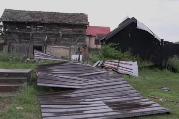 "KUĆA SE RUŠILA, DRŽALI SMO PROZORE DA NE ISPADNU!" Jako nevreme napravilo haos, grad urnisao ovo mesto u Srbiji