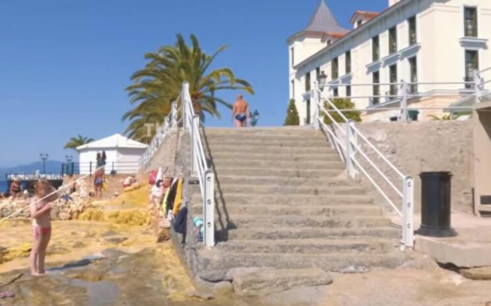 Ovde sunce prži duplo jače! Stiglo upozorenje za srpske turiste koji letuju u ovom grčkom gradiću