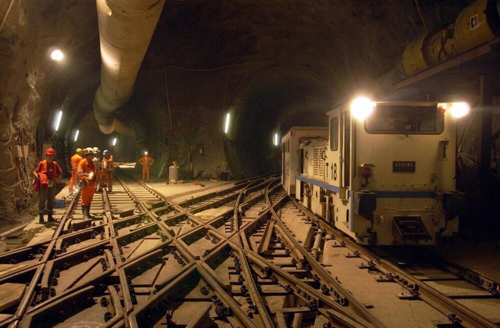 ISKOPALI "DRUGU DRŽAVU" ISPOD PLANINE, NIKO NIJE NI PRIMETIO! Mreža tunela duga 2.000 kilometara ostavlja BEZ DAHA